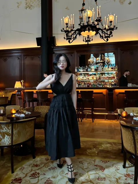 Parisian Ultimate Ambience Restaurant! 🌟