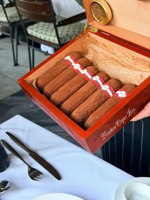 Beverly Hills Italian Seafood Spot — And I Got a Cigar