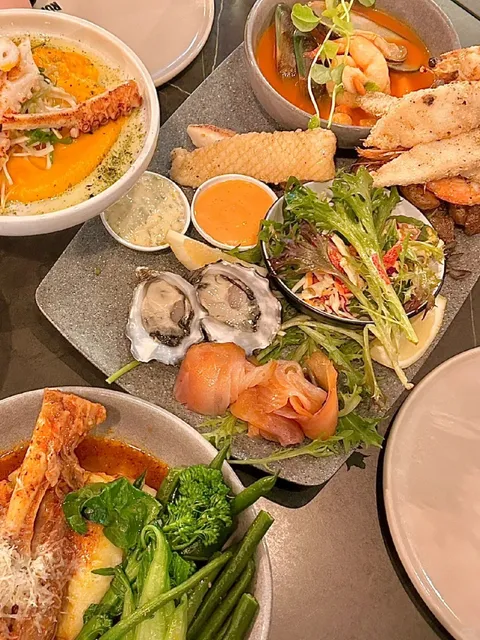 Launceston’s Late-Night Culinary Oasis: A White Tablecloth Wonderland 