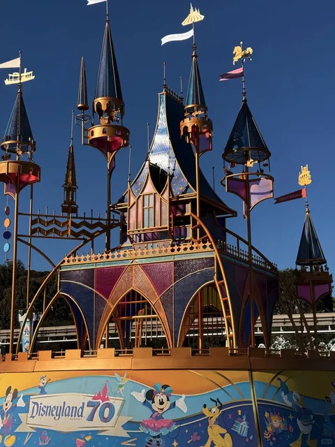 🌄 LA Snowy Peaks from a Disney Ferris Wheel 🏔️ | California