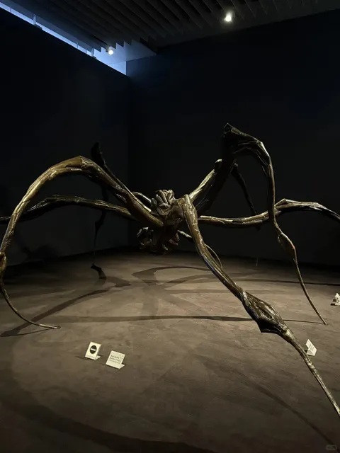 3 Hours of Reading with a Tokyo Night View at Mori Art Museum(3)