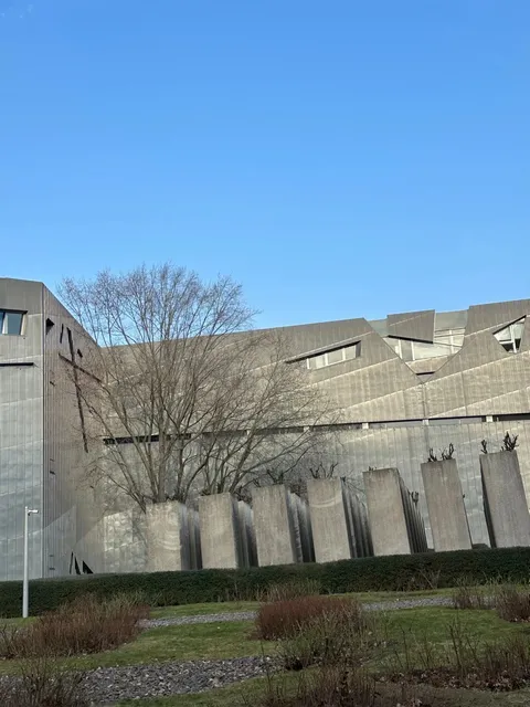 Jewish Museum Berlin: An Architectural Masterpiece 🏛️✨