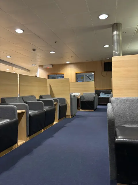 🇳🇿 My Bluebridge Ferry Review: Picton → Wellington (Smooth Sailing!)