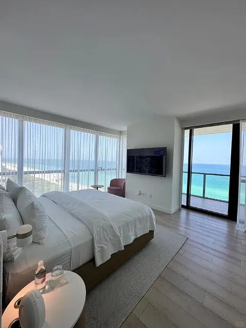🌴 Next-Level Chill: Waking Up to Ocean Views in Miami 🌊📍