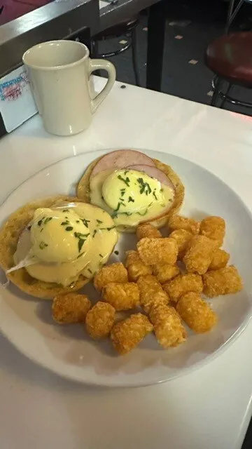 What a Marvelous Place – A Must-Visit in New York! 🎤🍽️✨