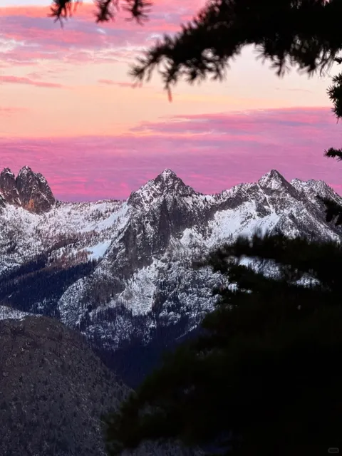 Winter Dusk in the Washington Mountains