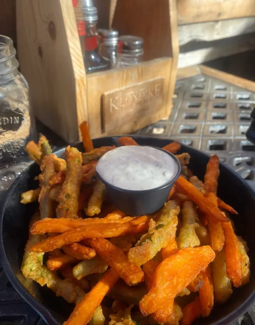 ​​Whitehorse’s Seasonal Gem | Klondike Rib & Salmon 🍖🐟