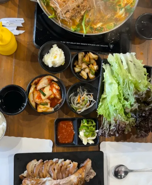 Boston Slips into Winter:A pot of hot, spicy soup that warms the heart