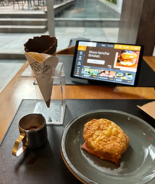 Sao Paulo 🇧🇷 Cafe | ☕ in an ice cream cone