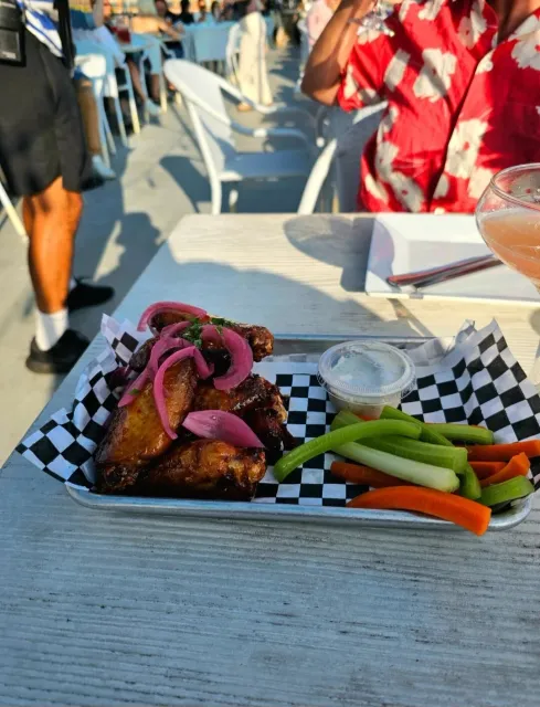 🚢 Top-Tier Seafood with a Breathtaking View! 🌊🌇
