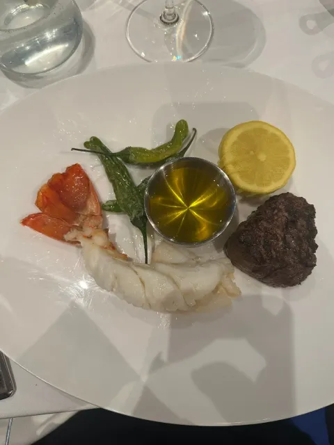 An Unforgettable Dining Experience ✨🍽️