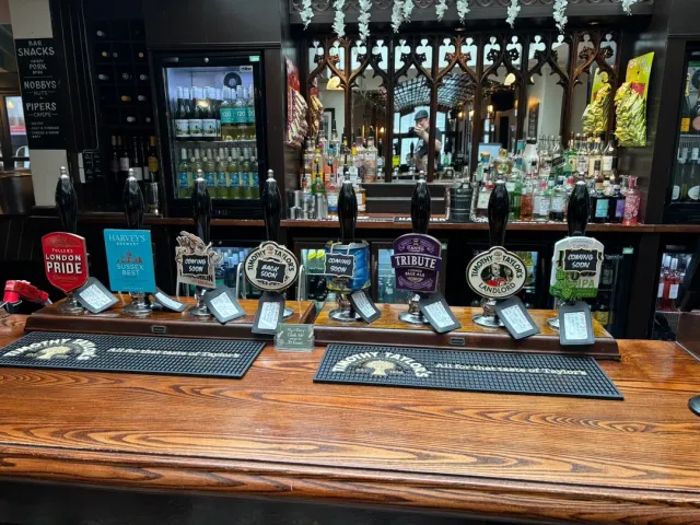 😊 Afternoon Beers – The Perfect Spot! 😊