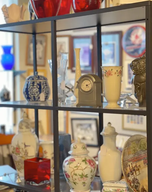 Boston Store | Cambridge Treasure Antiques 🐰