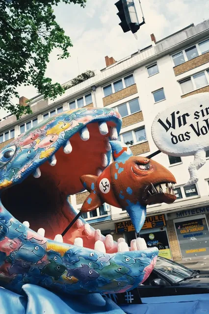 🇩🇪 Düsseldorf Day Trip: Germany’s Most Exciting City! 🌳🌳