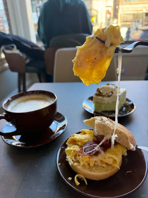 Lincoln Park New Cafe — Olive and Oak Cafe ☕️