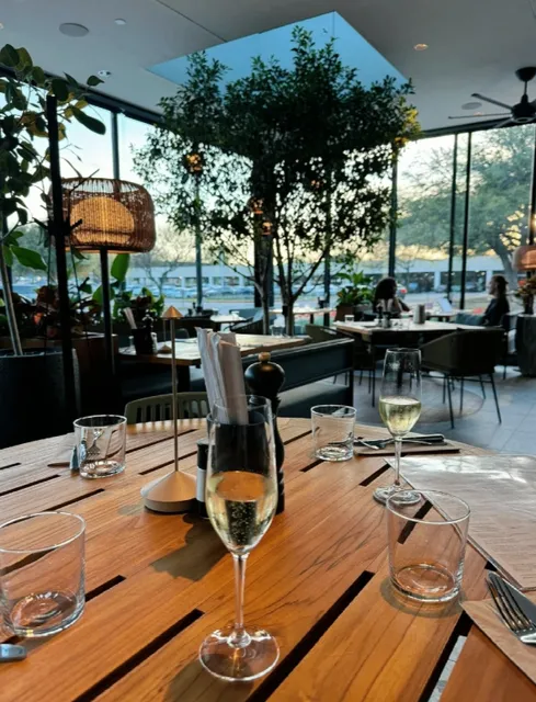 Seattle and Dallas | When You Don’t Know What to Eat, Joey Never Fails