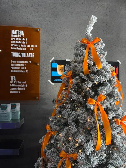 K-Town Hidden Gem: Cafe Upper – Matcha, Croffles & So Much More! ☕️🧇✨