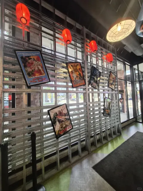 🍔 Hidden Gem in Des Moines | Zombie Burger + Drink Lab