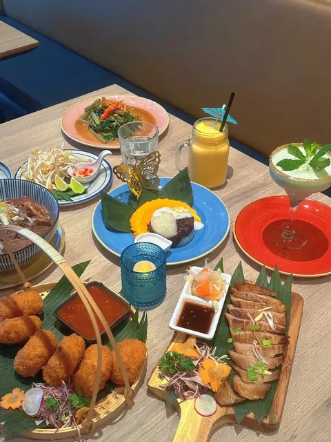 🇨🇦 Thai Food Gem in Richmond Hill: Thai Basil! 🍤🔥  