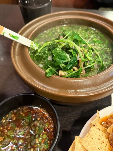 Who Says There’s No Good Food Here? I’m Getting Anxious! 😤🍜