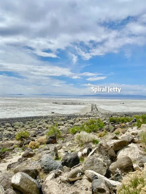 Spiral Jetty – A Unique Salt Lake Experience 🌊✨  