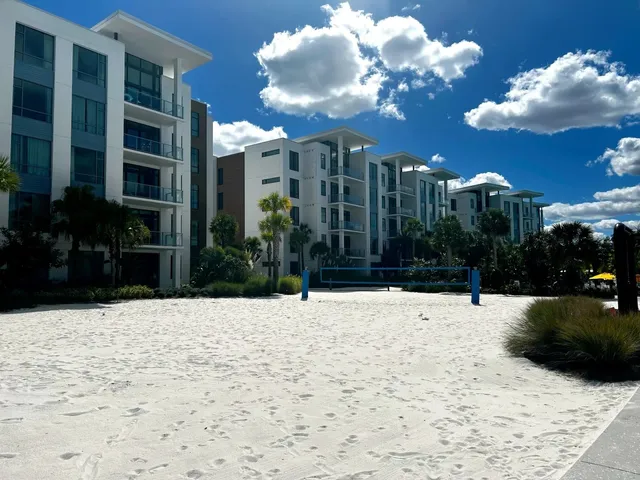 Super busy with work in Tampa lately 