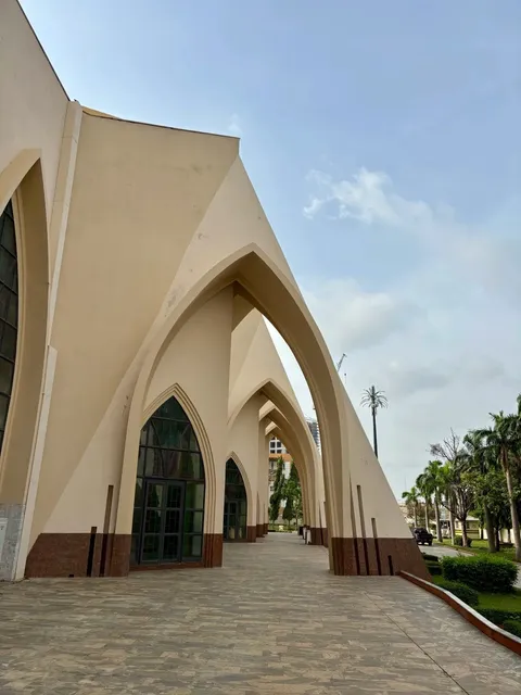 🇳🇬 Sunday in Abuja? Visit Nigeria's National Cathedral! ⛪️
