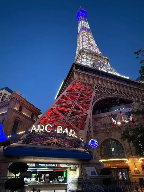 Las Vegas｜How to Fall in Love with a City That Doesn’t Really Exist