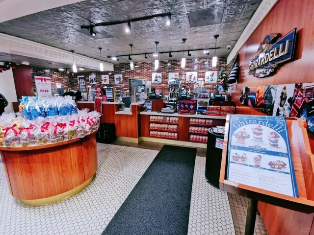 🌉Seaside Fantasy💒Ghirardelli Square🍫