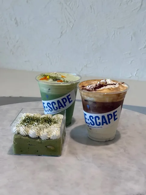 LA Cafe | A Hidden Gem in K-town with Great Vibes & Plenty of Parking!