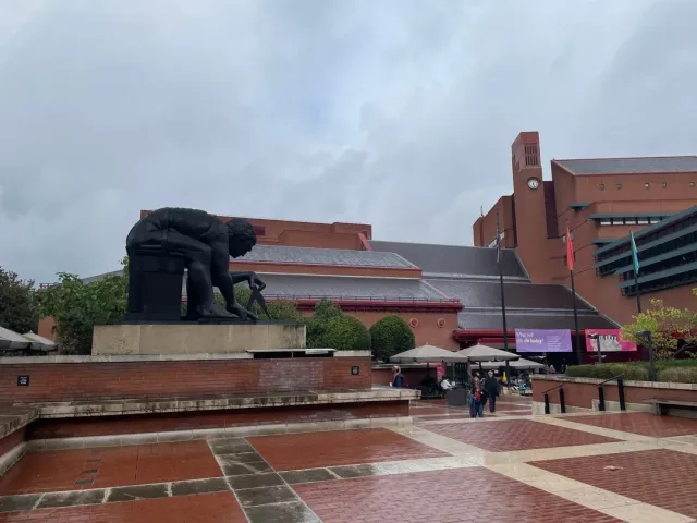 📚 Visit the Free Sir John Ritblat Gallery! 📚