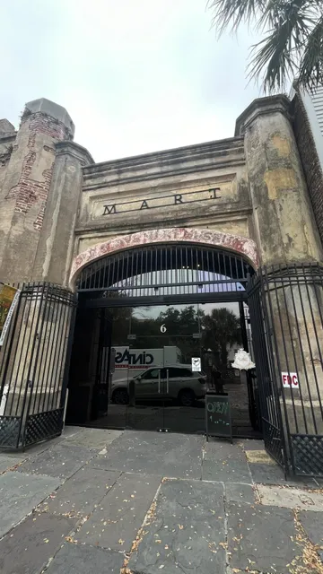 Old Slave Mart Museum in Charleston 🏛️