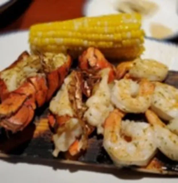 🦞 Red Lobster | Classic Seafood Comfort, Endless Cheddar Bay Bliss