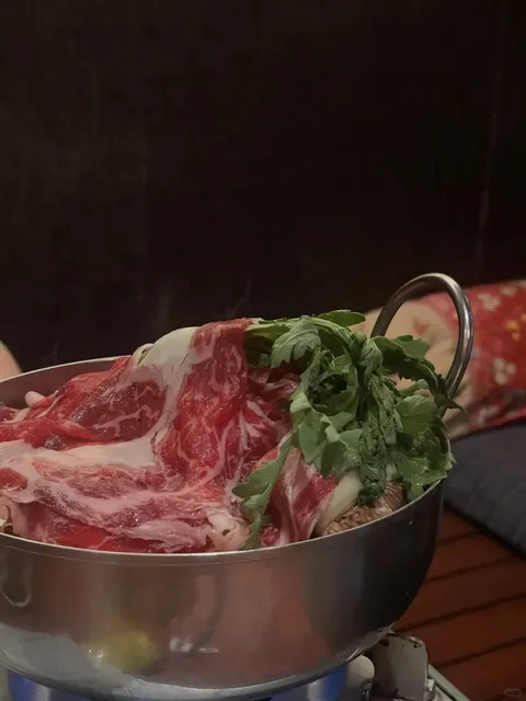 Where to eat a beautiful meal in Paris on the weekend