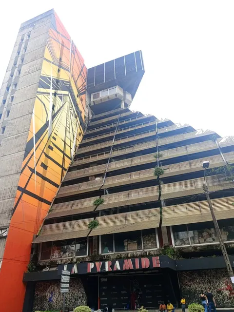 🇨🇮 Abidjan's "Pyramid" | A Concrete Icon of the "Ivorian Miracle"