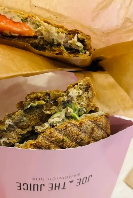 🥪 Joe & The Juice at Pittsburgh Airport | The Perfect Travel Fuel! ✈️