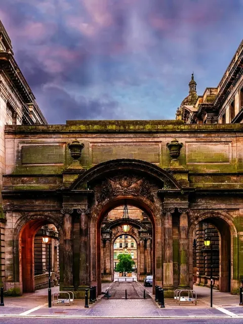 🏴󠁧󠁢󠁳󠁣󠁴󠁿 Glasgow: Where Hogwarts Meets Industrial Magic! ✨