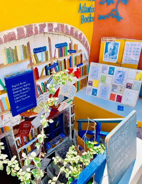 🍃 Santorini, Greece | A Fairytale Bookstore ✨