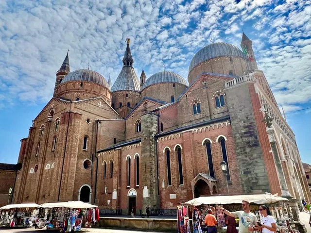 🇮🇹 Basilica di Sant'Antonio di Padova: A Hidden Architectural Marvel