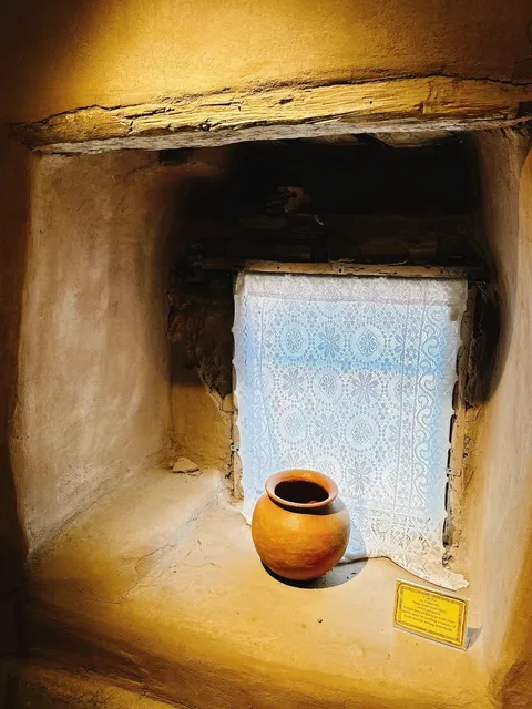 🏛️ Visiting the "Oldest House in the USA" in Santa Fe