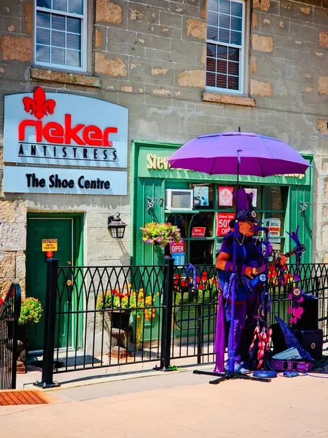 This Is Canada's Most Secluded Town, Just an Hour's Drive from Toronto