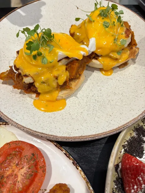 🇬🇧 Manchester Brunch Alert! 19 Café Bar