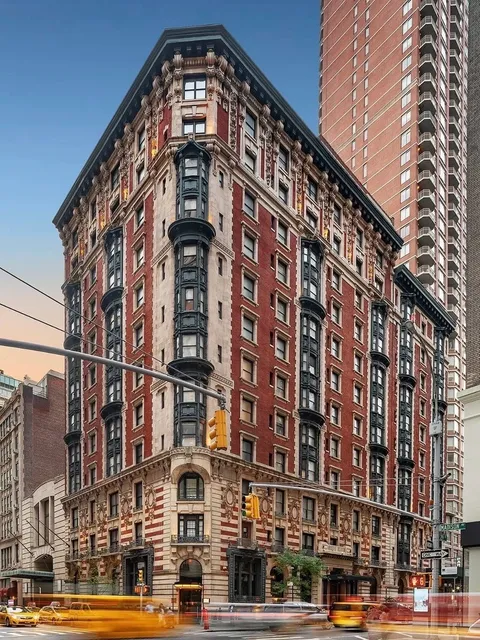  Staying in a Prime Manhattan Location for $2k+ 🗽✨