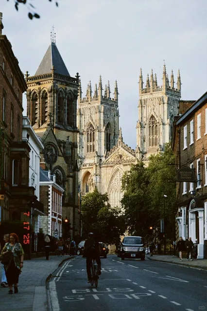 York | A Magical Getaway for Food, Photos & Slow Travel 🪄