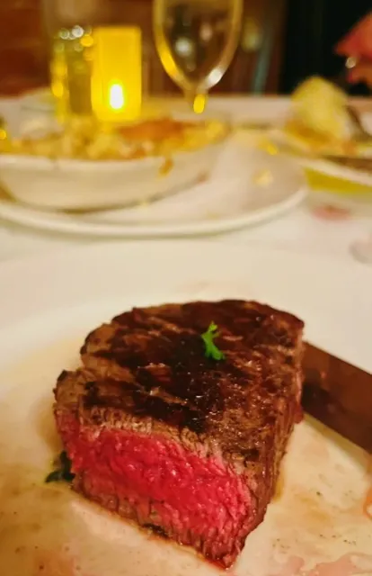 A Historic Richmond Institution for Classic Seafood & Steak