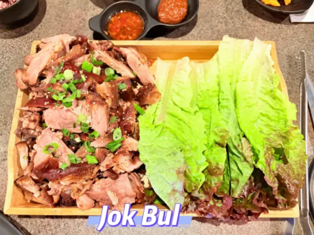 This pork elbow is so good | Michigan Ann Arbor Korean food review