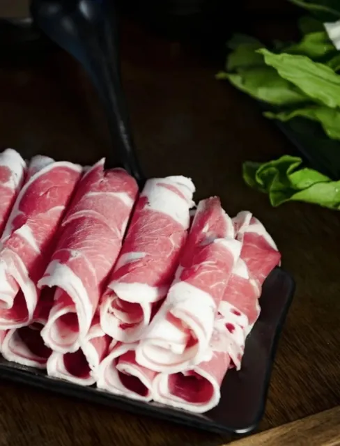  This Mouthful of Sesame Sauce with Charcoal Copper Pot Hot Pot 🥹