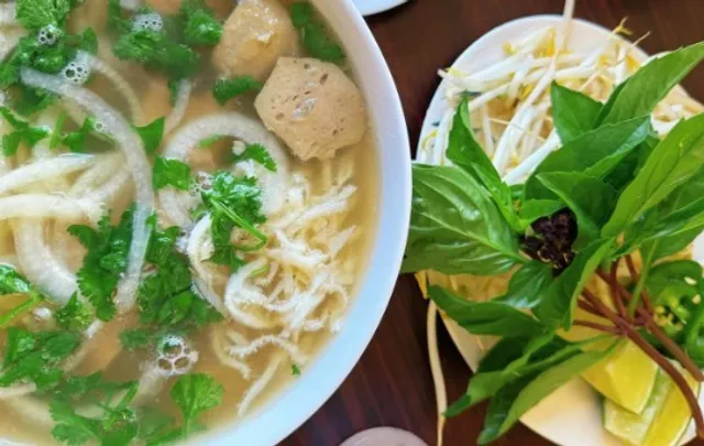 🍜 Pho Pasteur | A Twin Cities Staple for Hearty Vietnamese Bowls
