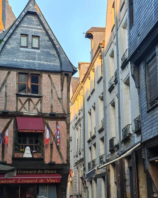 🇫🇷 Glimpses of Tours: Morning Light on Ancient Buildings 🌄