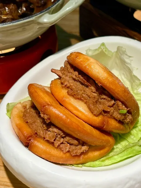 Let’s see who in London hasn’t tried the fried Roujiamo yet!!!